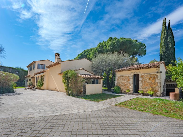 Villa for Sale in Mougins, Mougins, Valbonne, Grasse Area 19