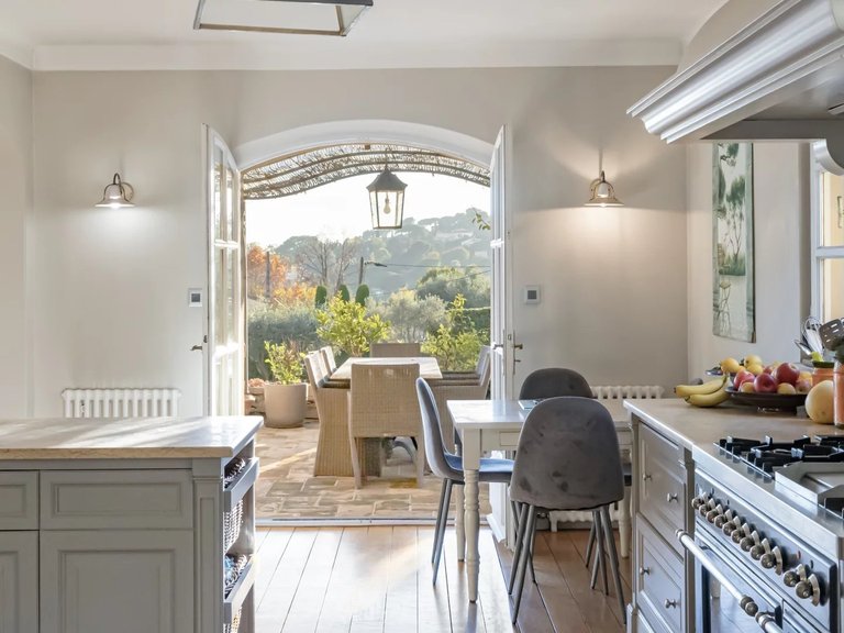 Villa for Sale in Mougins, Mougins, Valbonne, Grasse Area 11
