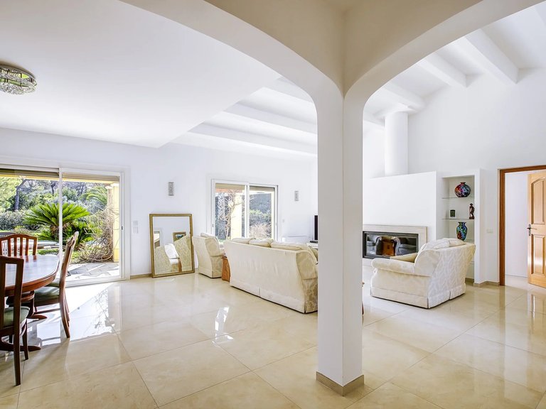 Villa for Sale in Mougins, Mougins, Valbonne, Grasse Area 15