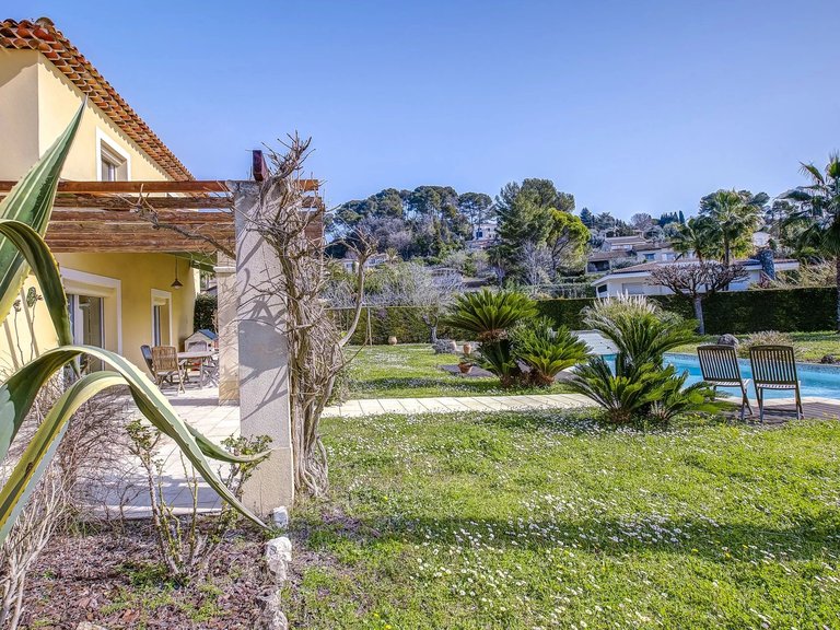 Villa for Sale in Mougins, Mougins, Valbonne, Grasse Area 3