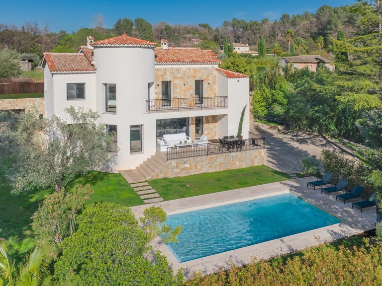 Villa for Sale in Chateauneuf Grasse, Mougins, Valbonne, Grasse Area 1
