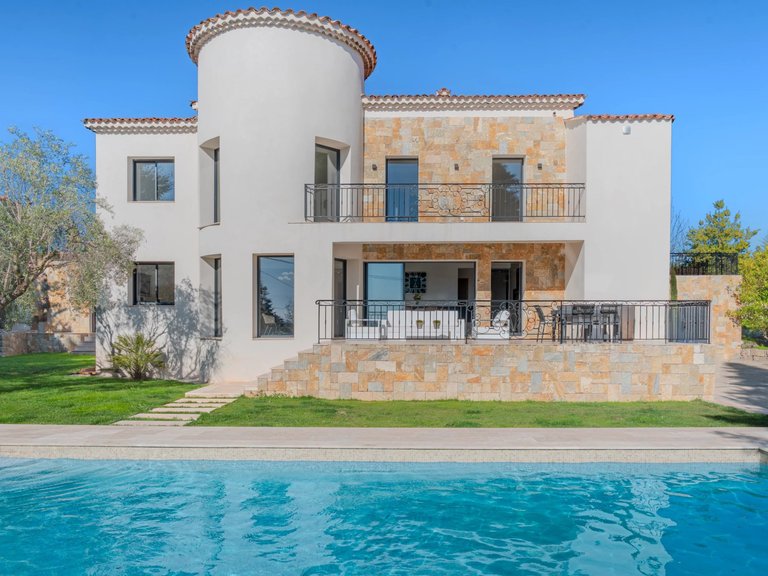 Villa for Sale in Chateauneuf Grasse, Mougins, Valbonne, Grasse Area 2