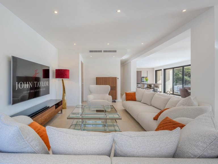 Villa for Sale in Chateauneuf Grasse, Mougins, Valbonne, Grasse Area 11