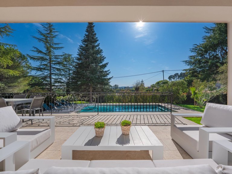 Villa for Sale in Chateauneuf Grasse, Mougins, Valbonne, Grasse Area 7
