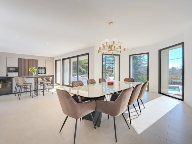 Villa for Sale in Chateauneuf Grasse, Mougins, Valbonne, Grasse Area 9