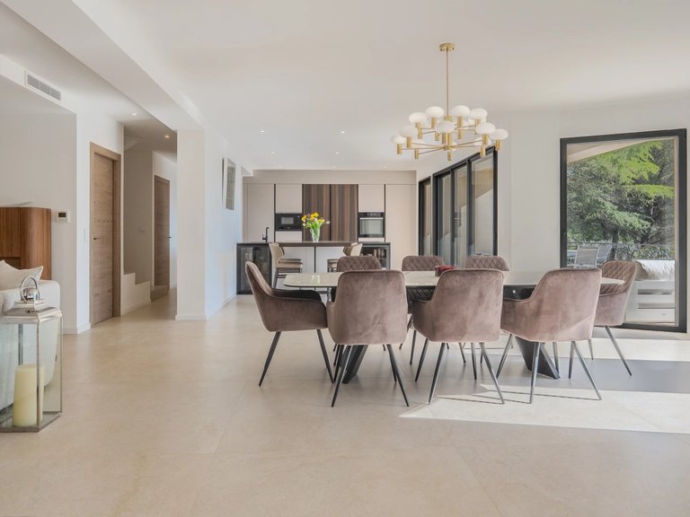 Villa for Sale in Chateauneuf Grasse, Mougins, Valbonne, Grasse Area 10