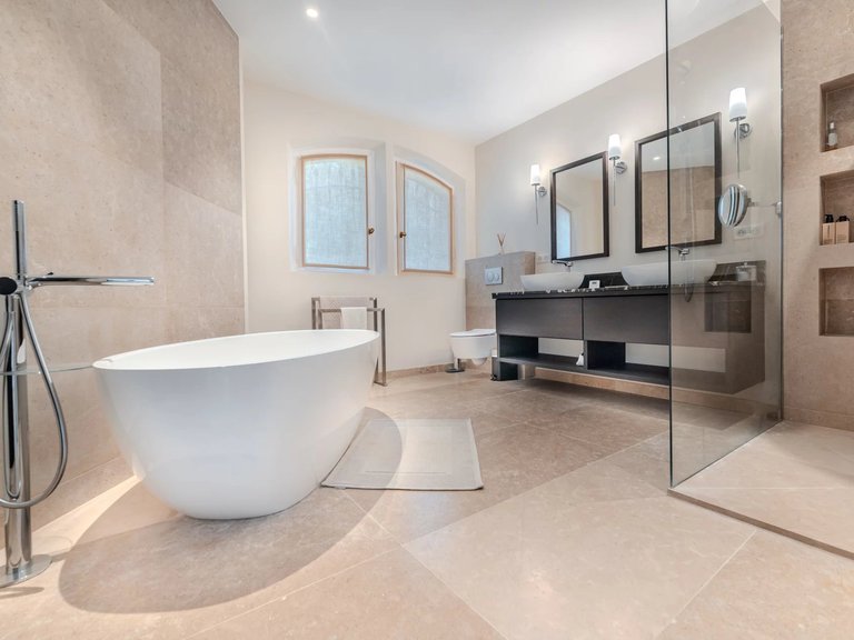 Villa for Sale in Mougins, Mougins, Valbonne, Grasse Area 9