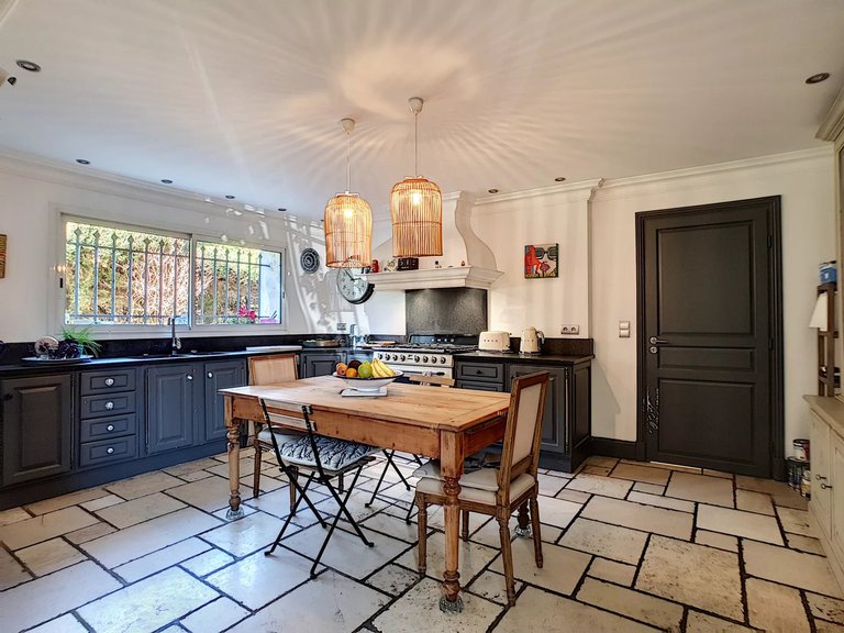 Villa for Sale in Mougins, Mougins, Valbonne, Grasse Area 6