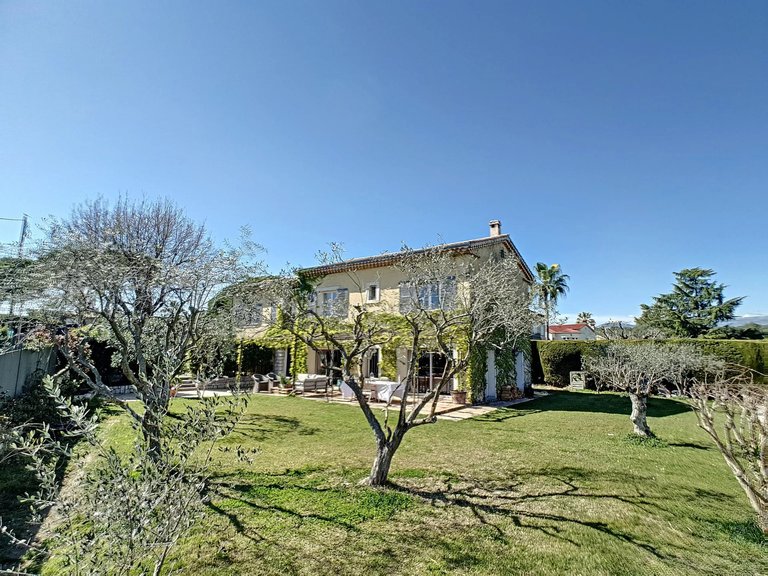 Villa for Sale in Mougins, Mougins, Valbonne, Grasse Area 7
