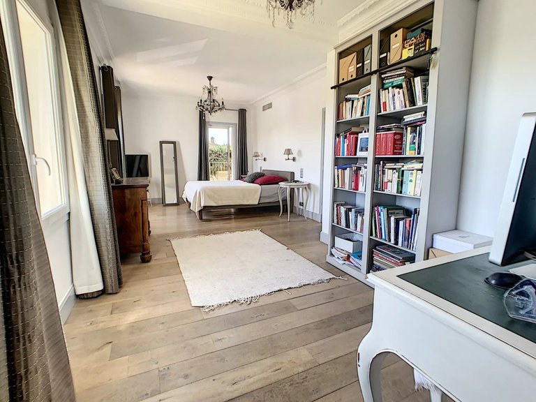 Villa for Sale in Mougins, Mougins, Valbonne, Grasse Area 9