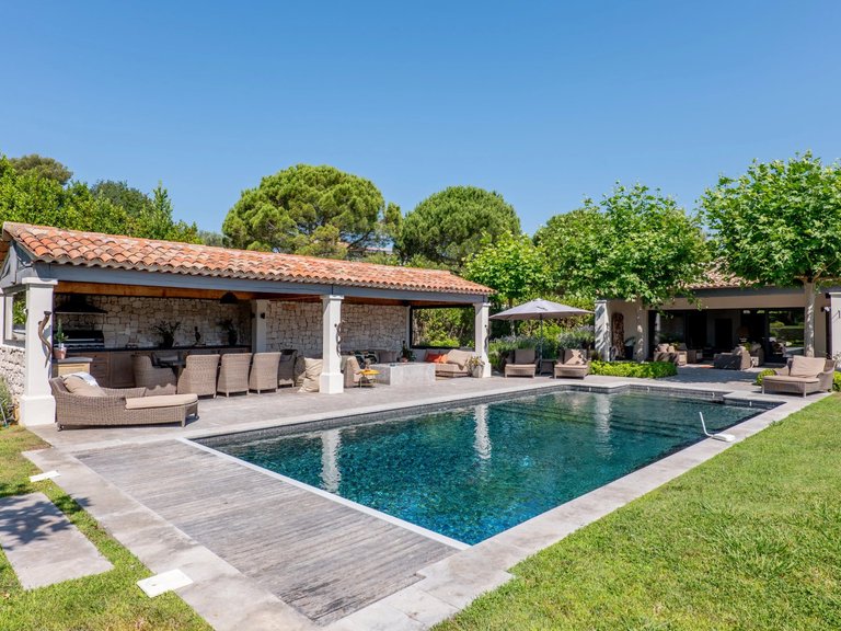 Villa for Sale in Mougins, Mougins, Valbonne, Grasse Area 7