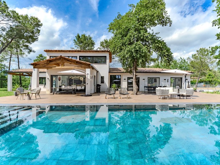 Villa for Sale in Fayence, Var Countryside (fayence, Lorgues, Cotignac) 3