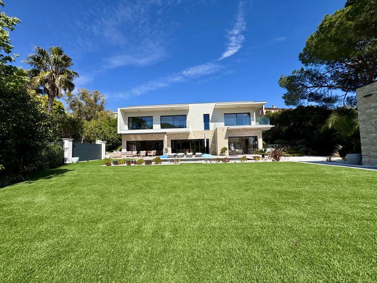 Villa for Sale in Mougins, Mougins, Valbonne, Grasse Area 1