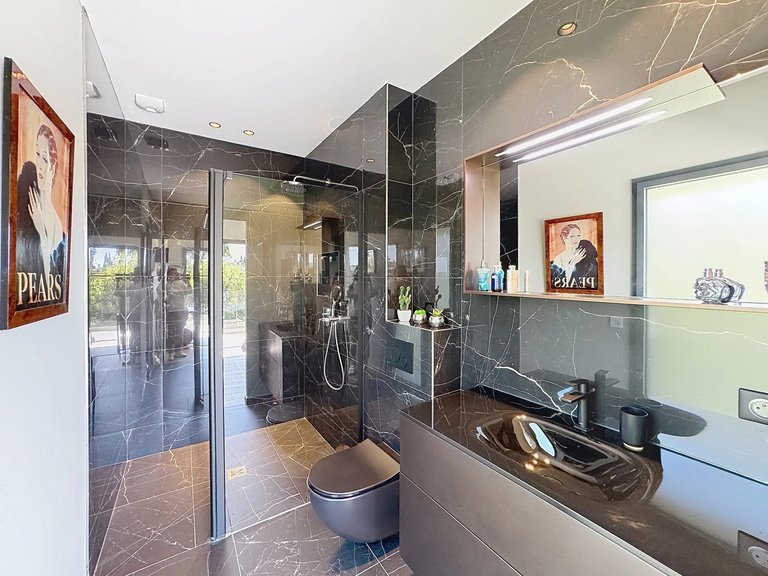 Villa for Sale in Mougins, Mougins, Valbonne, Grasse Area 18