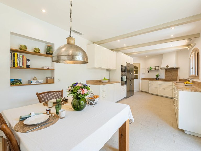 Villa for Sale in Mougins, Mougins, Valbonne, Grasse Area 11