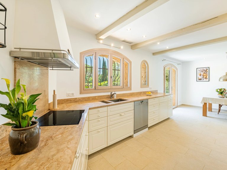 Villa for Sale in Mougins, Mougins, Valbonne, Grasse Area 10