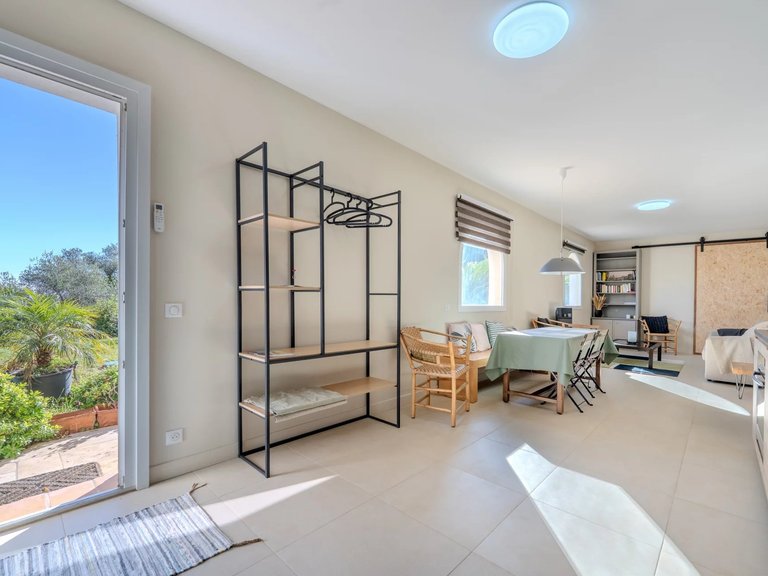 Villa for Sale in Cabris, Mougins, Valbonne, Grasse Area 18