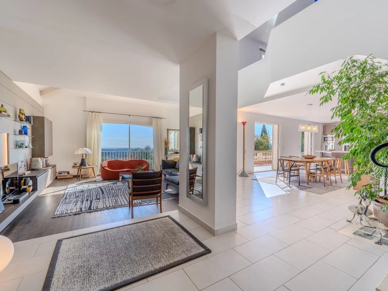 Villa for Sale in Cabris, Mougins, Valbonne, Grasse Area 5