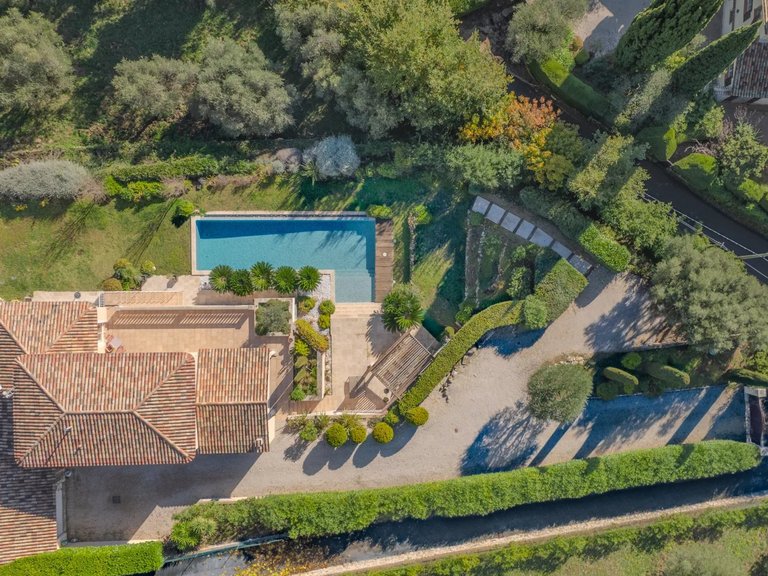 Villa for Sale in Cabris, Mougins, Valbonne, Grasse Area 9