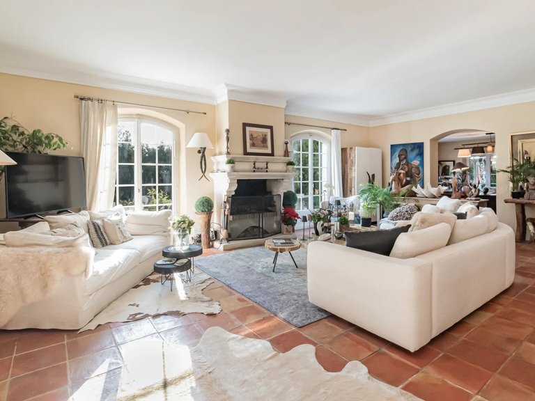 Villa for Sale in Roquefort Les Pins, Mougins, Valbonne, Grasse Area 17