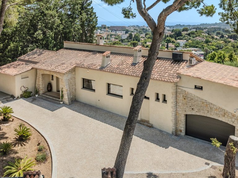 Villa for Sale in Mougins, Mougins, Valbonne, Grasse Area 19