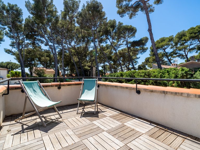 Villa for Sale in Le Brusc, Provence Coast (cassis To Cavalaire) 20