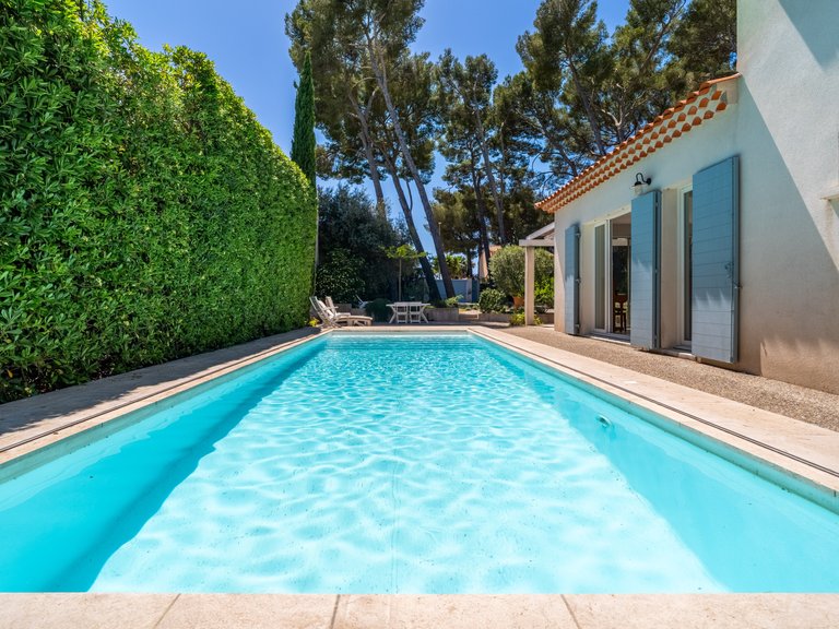 Villa for Sale in Le Brusc, Provence Coast (cassis To Cavalaire) 7