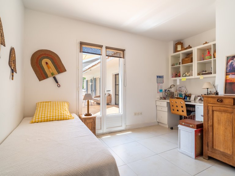 Villa for Sale in Le Brusc, Provence Coast (cassis To Cavalaire) 15