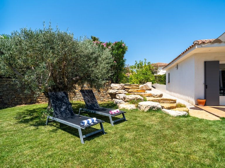 Villa for Sale in Le Brusc, Provence Coast (cassis To Cavalaire) 16