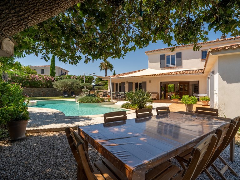 Villa for Sale in Le Brusc, Provence Coast (cassis To Cavalaire) 19