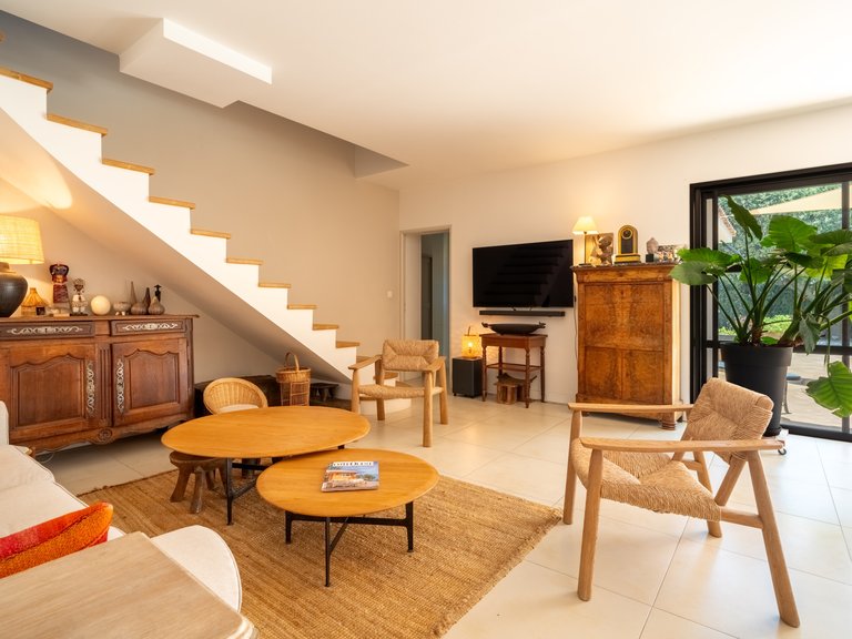 Villa for Sale in Le Brusc, Provence Coast (cassis To Cavalaire) 3