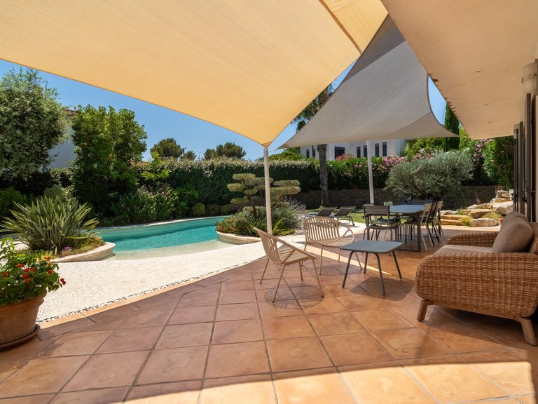 Villa for Sale in Le Brusc, Provence Coast (cassis To Cavalaire) 5