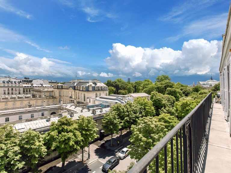 Apartment for Sale in 8th (golden Triangle - Parc Monceau), Golden Triangle - Trocadéro (8th - 16th) 1