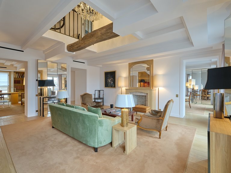 Apartment for Sale in 8th (golden Triangle - Parc Monceau), Golden Triangle - Trocadéro (8th - 16th) 3