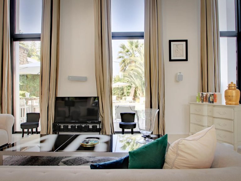 Villa for Sale in Saint Tropez, St. Tropez, Grimaud Area 14