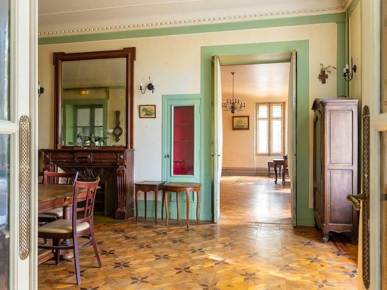Villa for Sale in Marseille, Marseille & Cote Bleu 17