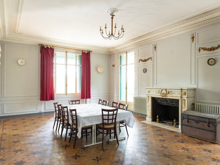 Villa for Sale in Marseille, Marseille & Cote Bleu 13