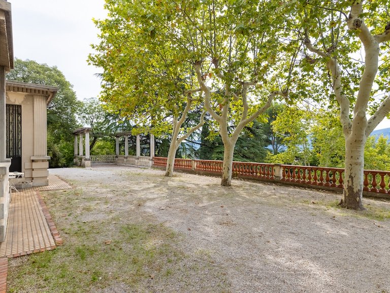 Villa for Sale in Marseille, Marseille & Cote Bleu 3
