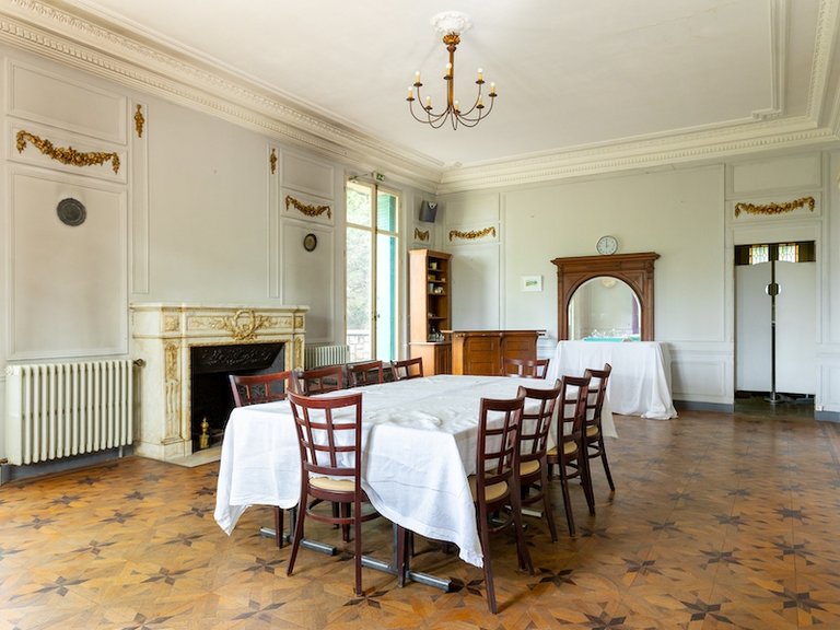 Villa for Sale in Marseille, Marseille & Cote Bleu 14