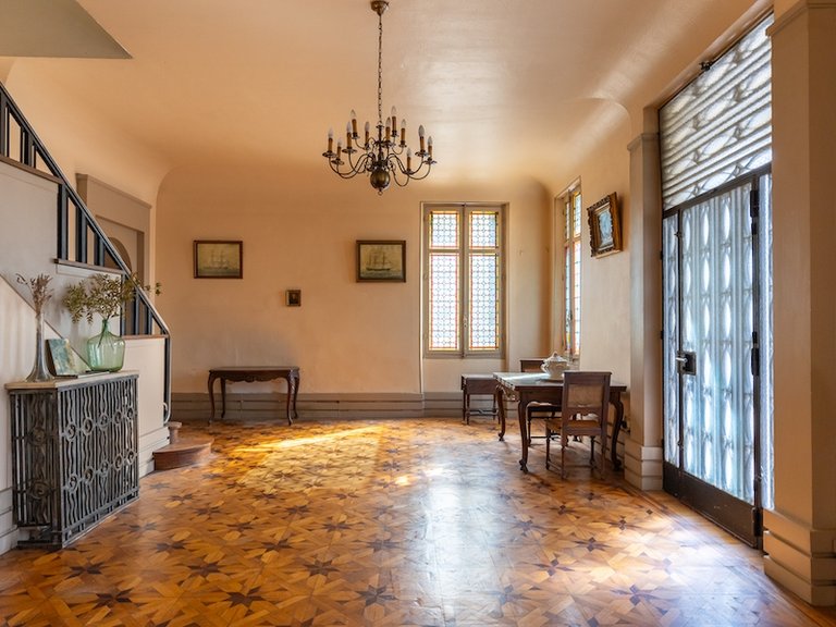 Villa for Sale in Marseille, Marseille & Cote Bleu 5