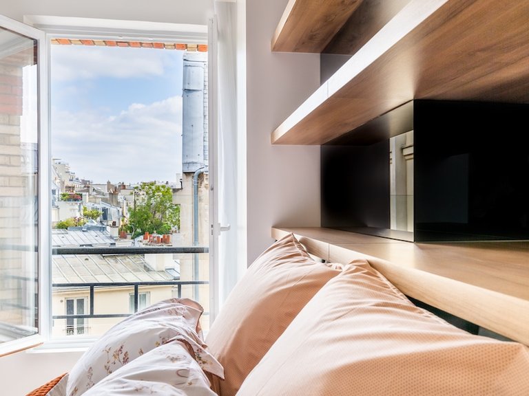 Apartment for Sale in 17th (monceau - Batignolles -ternes), Monceau - Montmartre (9th,17th, 18th) 9