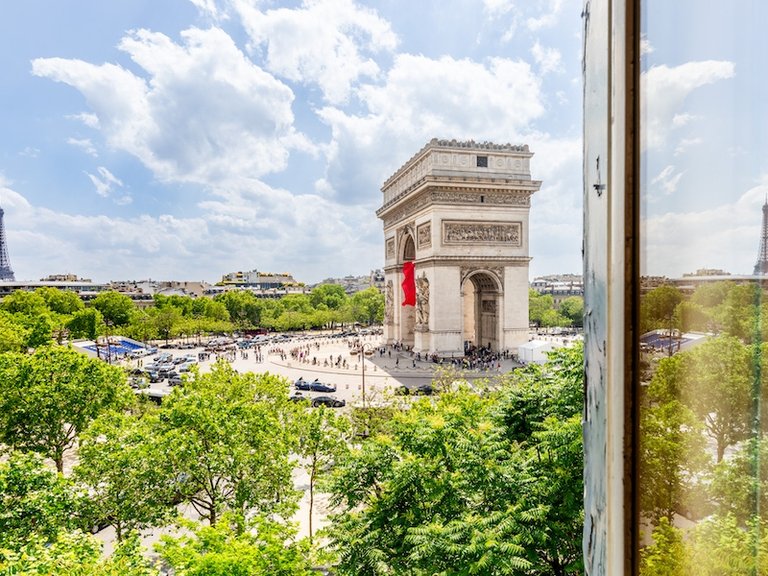 Apartment for Sale in 8th (golden Triangle - Parc Monceau), Golden Triangle - Trocadéro (8th - 16th) 2