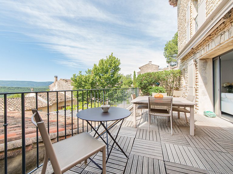 Villa for Sale in Goult, The Luberon / Vaucluse 1