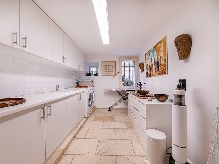Villa for Sale in Goult, The Luberon / Vaucluse 14