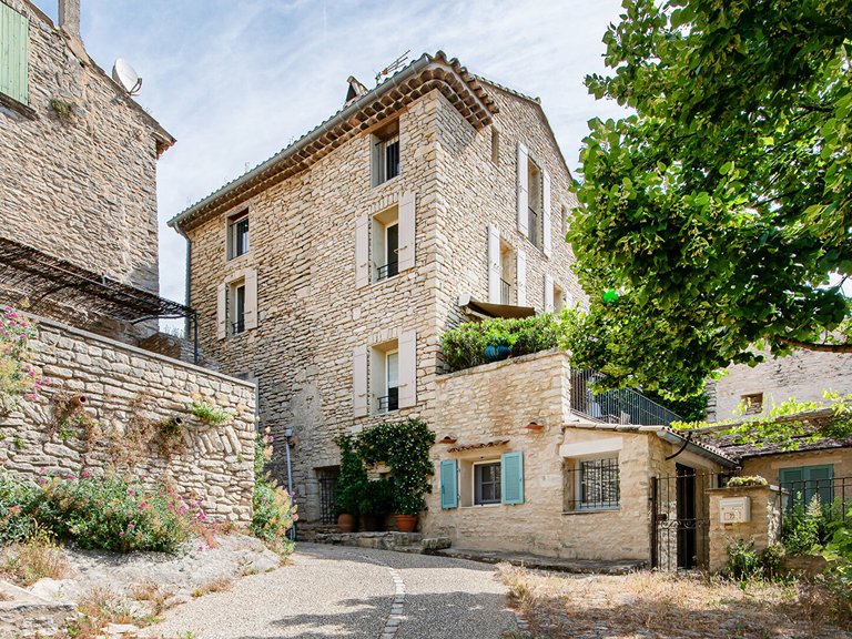 Villa for Sale in Goult, The Luberon / Vaucluse 16