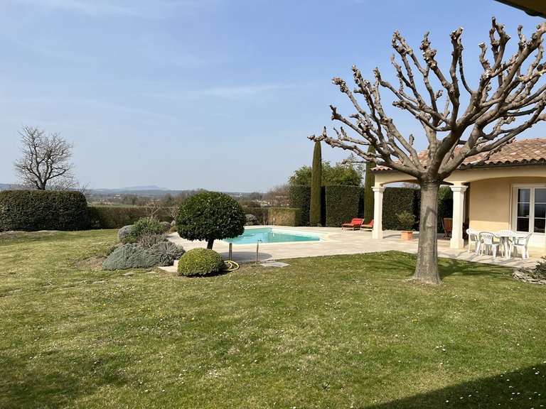 Villa for Sale in Blauzac, Uzes Area 8