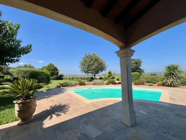 Villa for Sale in Blauzac, Uzes Area 5