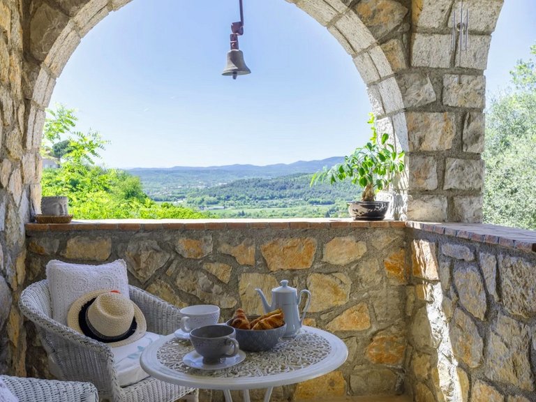 Villa for Sale in Montauroux, Var Countryside (fayence, Lorgues, Cotignac) 1