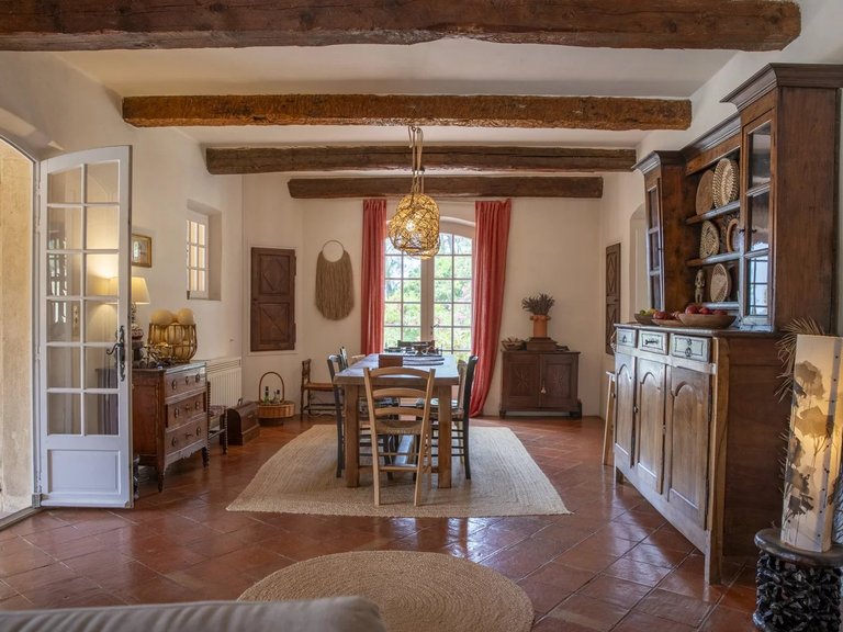 Villa for Sale in La Cadiere D Azur, Provence Coast (cassis To Cavalaire) 8