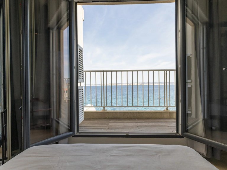 Villa for Sale in Marseille, Marseille & Cote Bleu 13